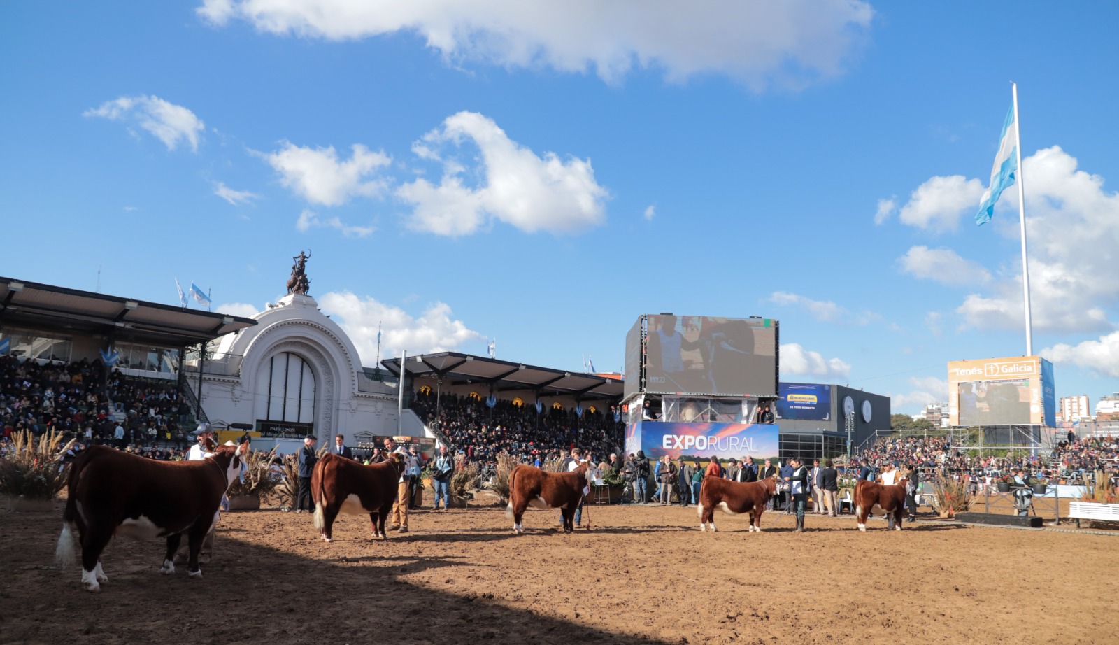 Hereford: se inicia la Exposición del Centenario (a 170 años de la llegada de Niágara)